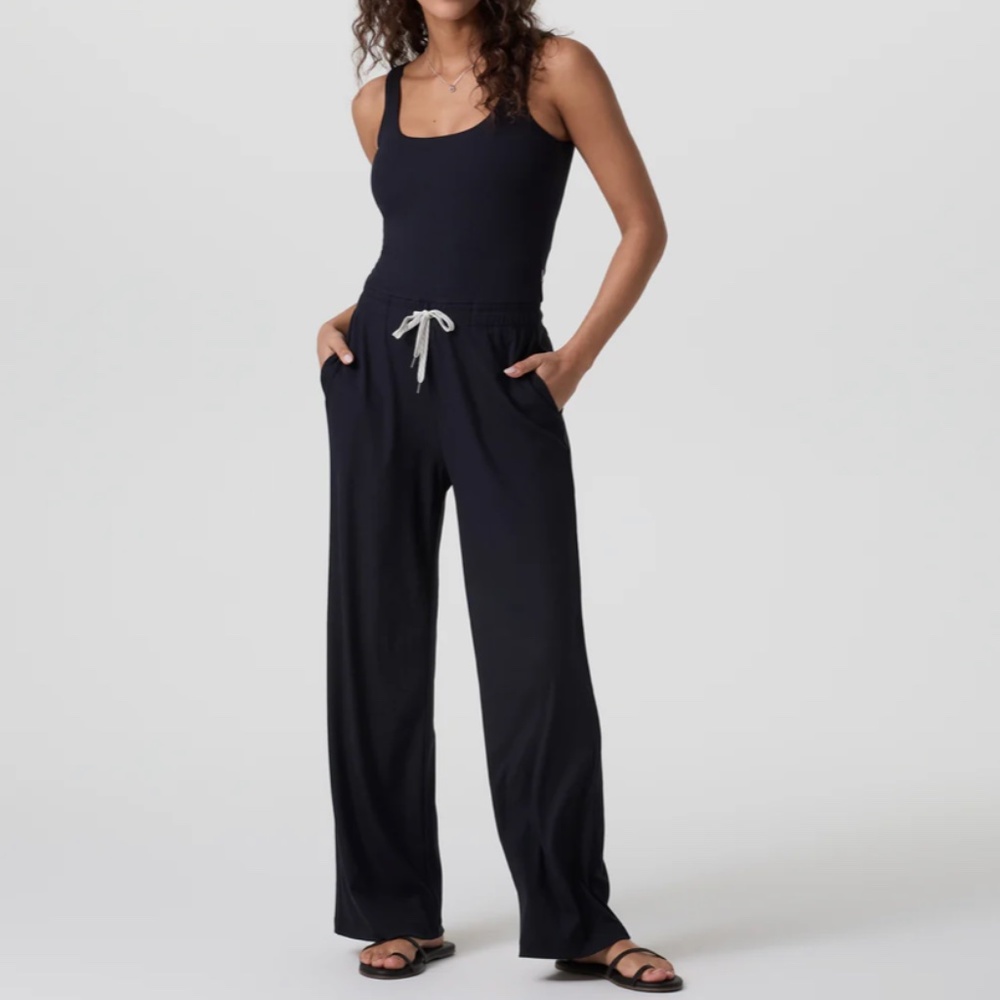 Vuori Pose Scoop Jumpsuit - Black - Medium - New With Tags